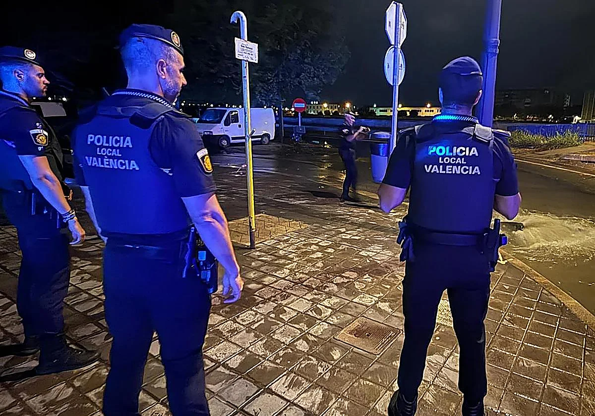 Detenido por agredir con un cuchillo y proferir insultos homófobos a cuatro jóvenes en Valencia