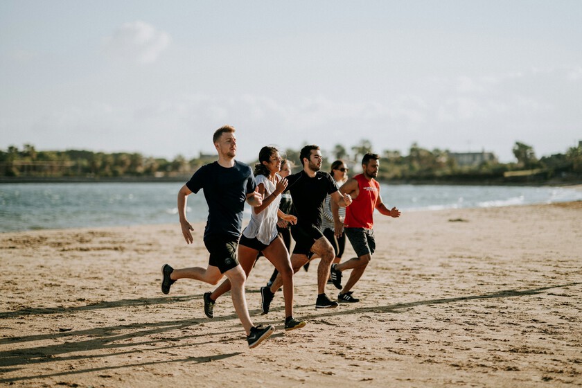 Llevamos años huyendo del calor para hacer deporte. La ciencia ha descubierto que estábamos perdiendo un superpoder