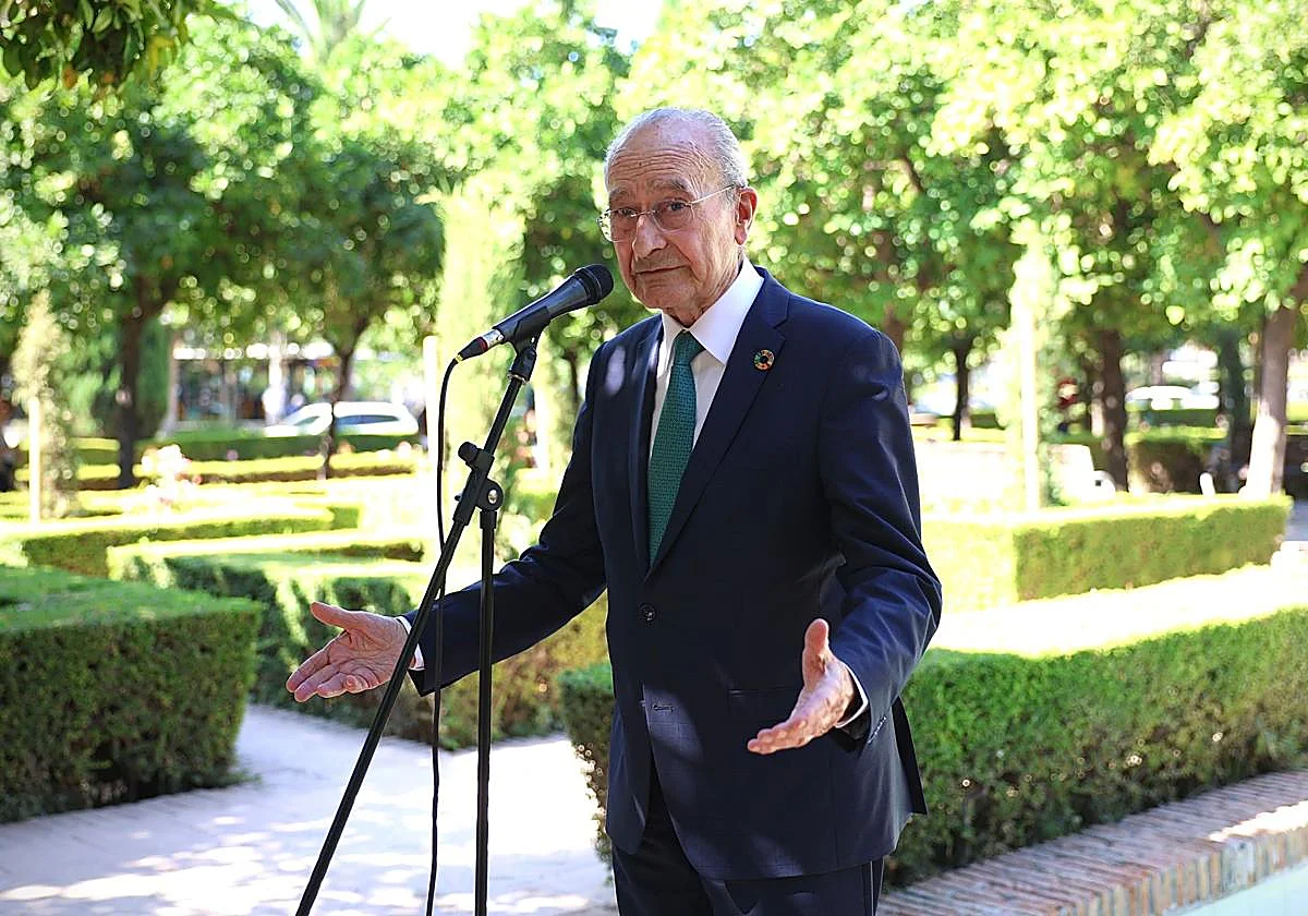 Paco de la Torre: «Me siento útil a la ciudad y cumpliré el mandato de cuatro años»