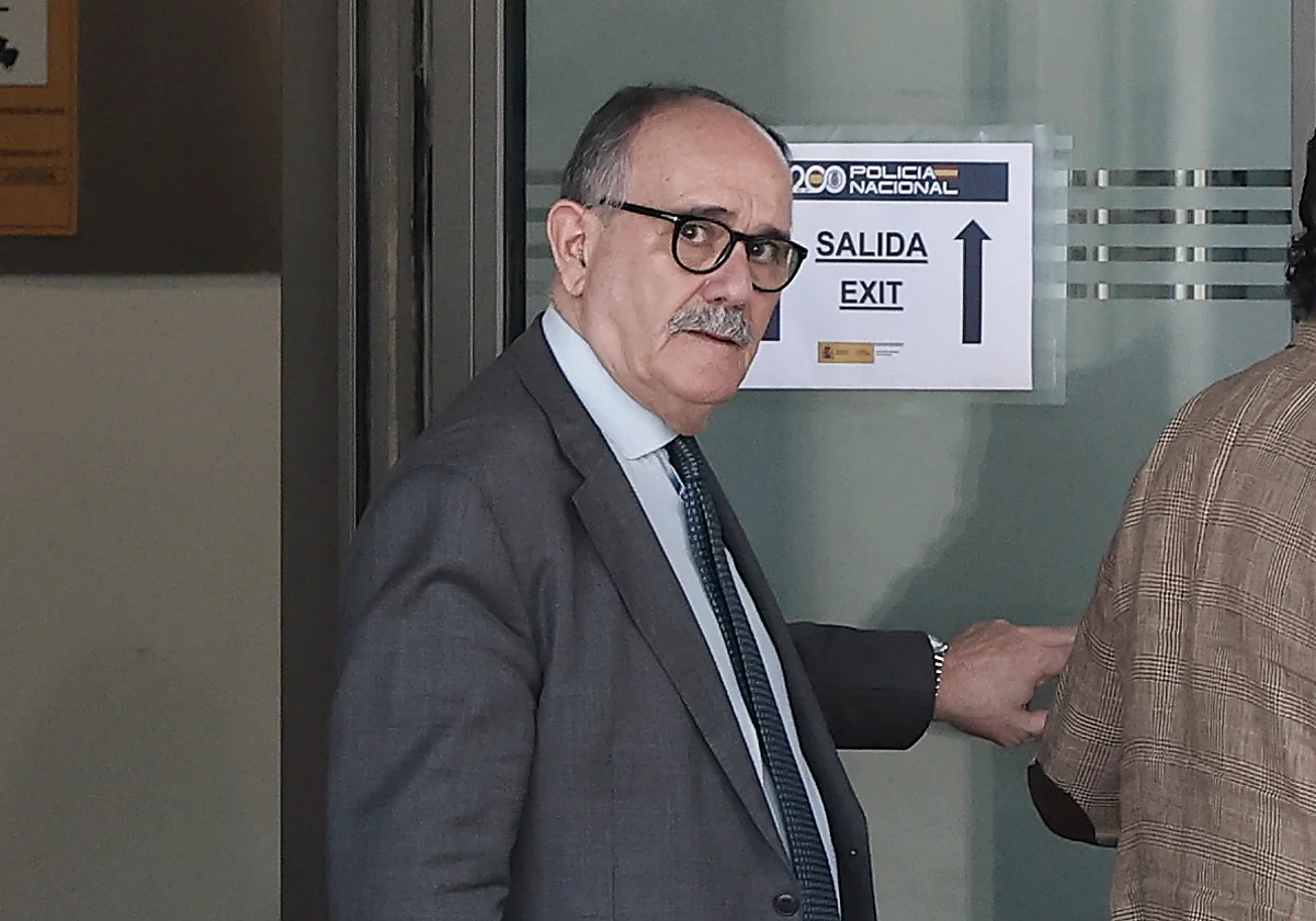 El exabogado de Ábalos niega ante el juez haber trabajado para la 'cloaca' de Ferraz