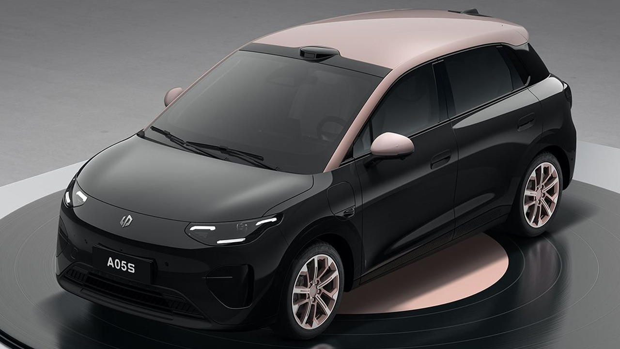 El nuevo Leapmotor B03 pone rumbo a Europa, el eléctrico de 19.000 euros con el que Stellantis apunta al Volkswagen ID. Polo