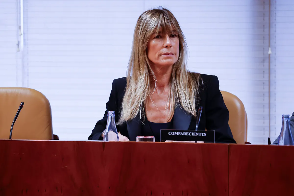 El juez Peinado pide a Begoña Gómez que justifique que solo viajó a la graduación de su hija
