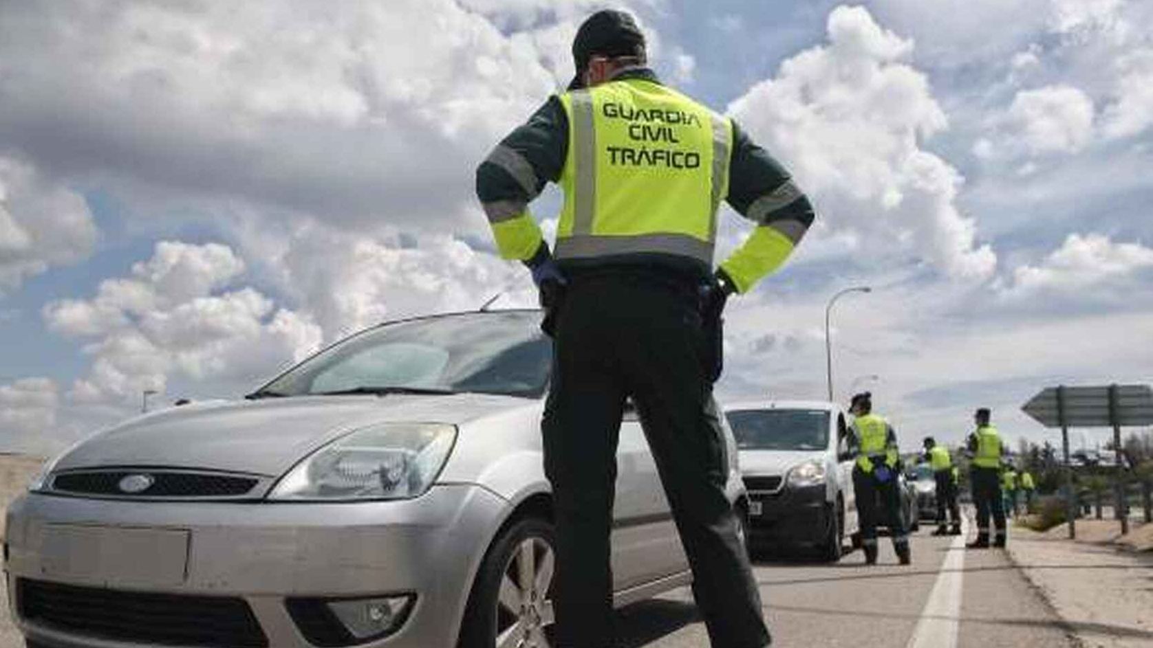 Once heridos, entre ellos una bebé y una niña, en un choque de cuatro coches en Segovia