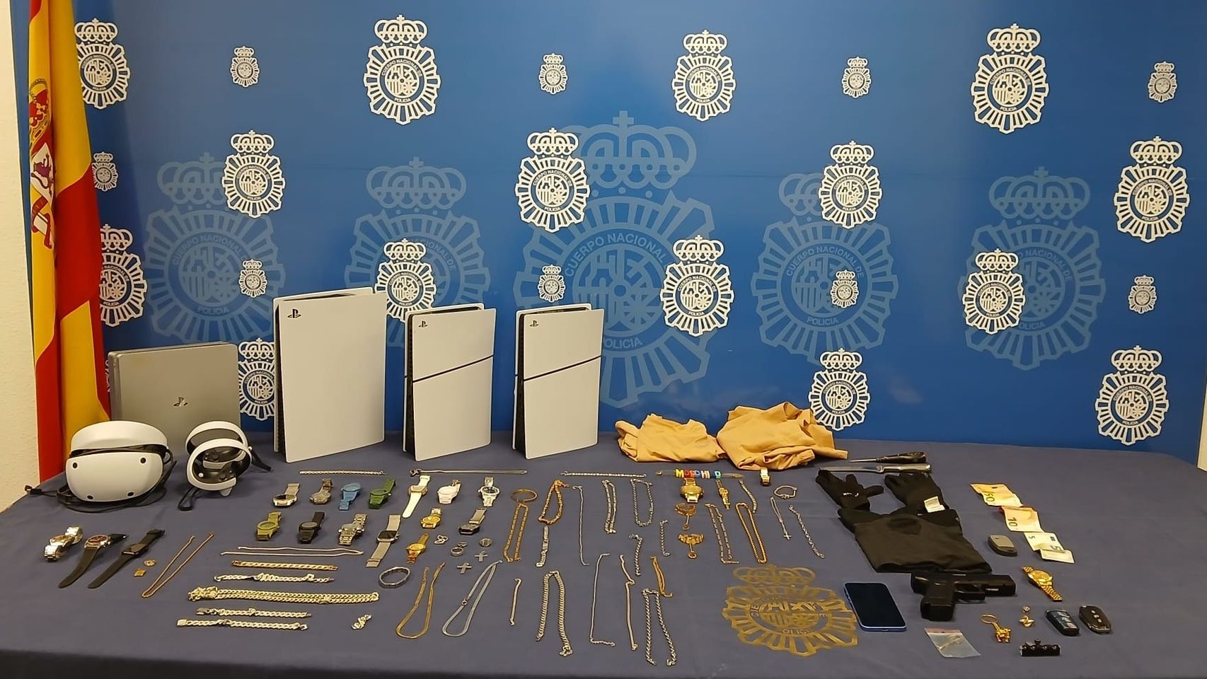El "impresioning", la técnica con la que una banda entraba en viviendas de Málaga capital sin forzar ninguna cerradura
