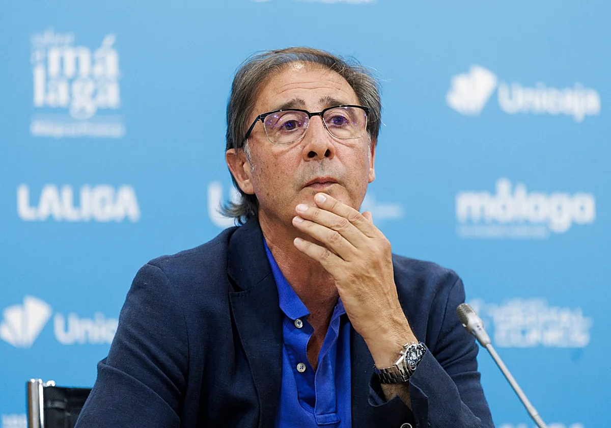 Loren Juarros confirma que el Málaga negocia por Dotor y que rastrea el mercado por un lateral izquierdo