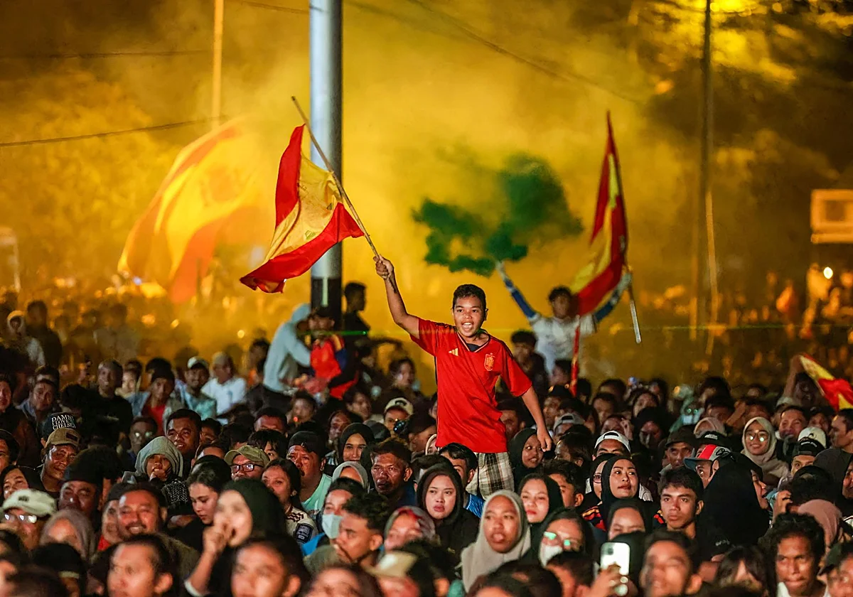 De Colón a Molucas: los colores de España llegan al último rincón del planeta