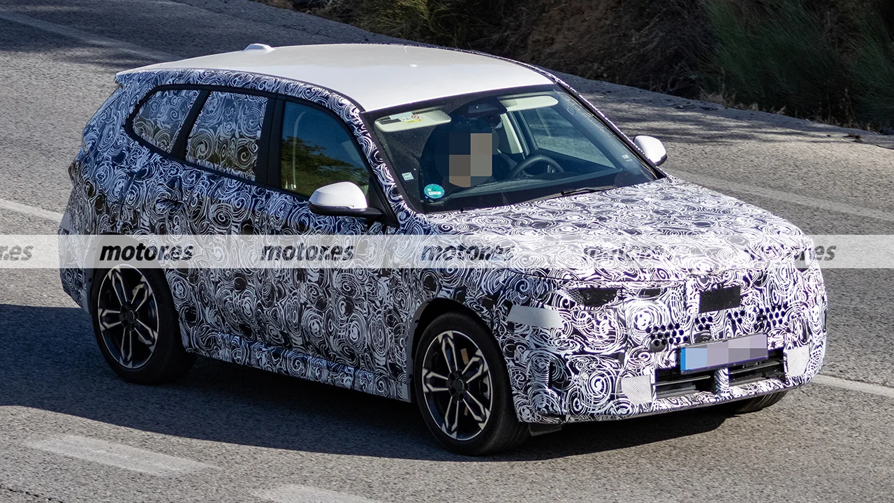 Cazado el renovado BMW X1 que llega en 2027, el SUV ya se deja ver con sus nuevas luces traseras y acabado M Sport