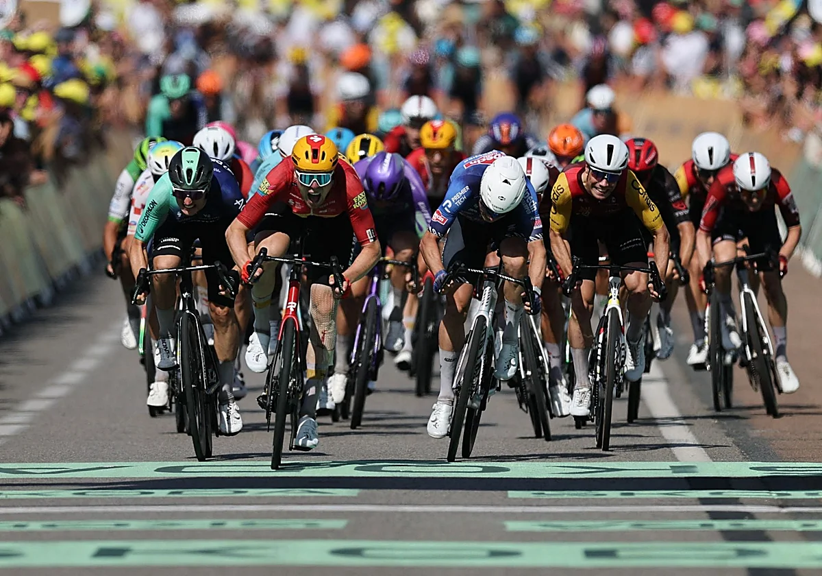 El plusmarquista Waerenskjold gana la etapa más rápida de la historia del Tour