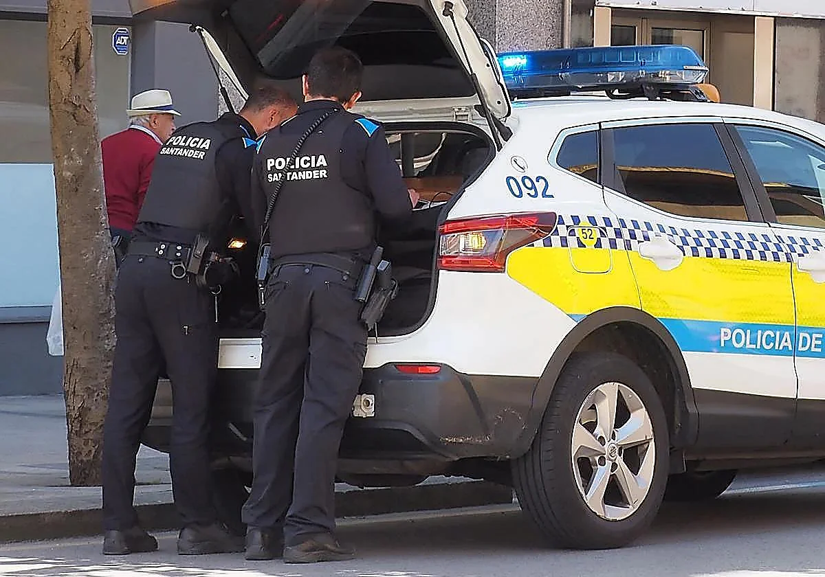 Investigado un padre por dar una «fuerte bofetada» a su hijo en un centro comercial de Santander