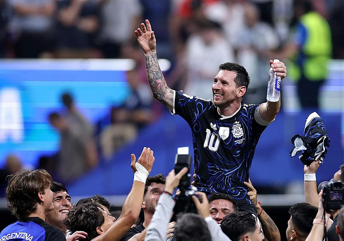 Messi agranda su leyenda