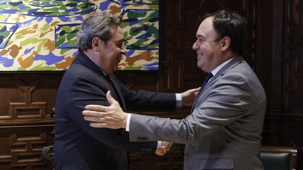 PP y Vox pactan el 99% de las enmiendas, rompen en la AVL y Pérez Llorca encauza la aprobación de los presupuestos
