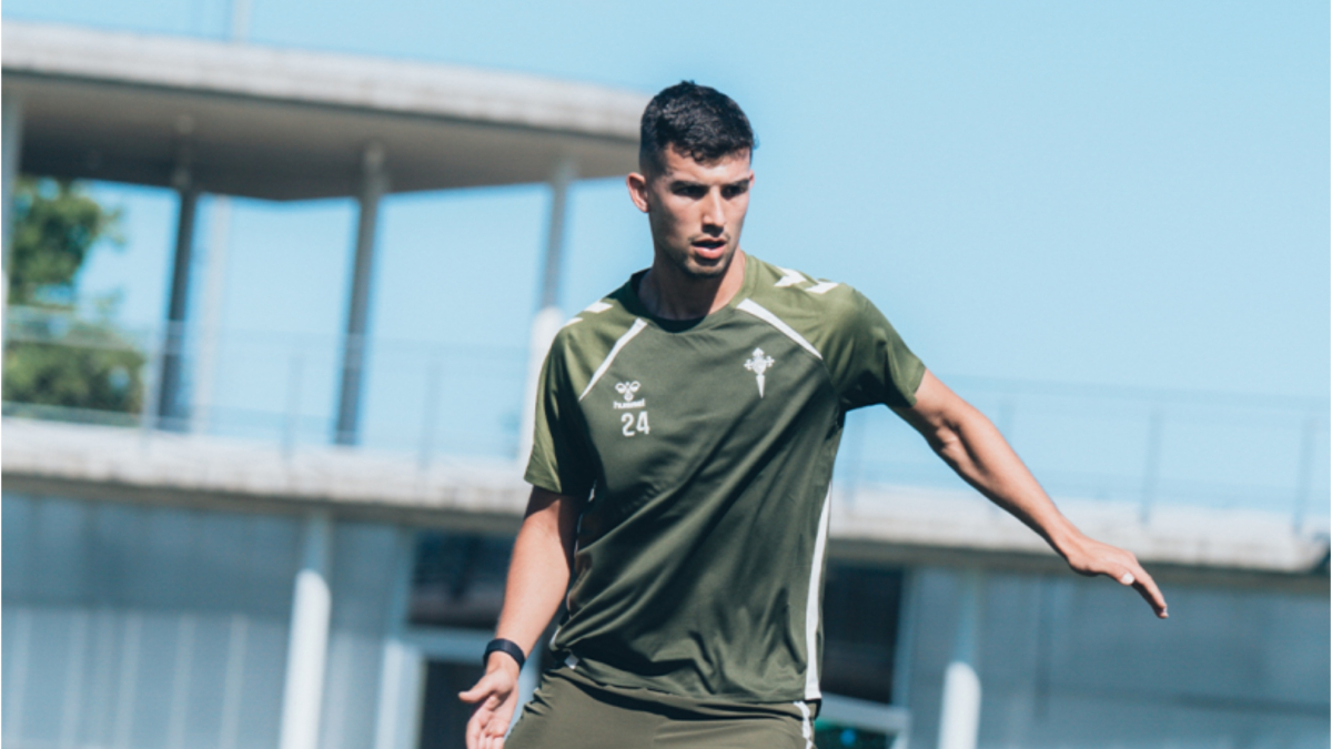 Carlos Domínguez no descarta buscar minutos fuera del Celta