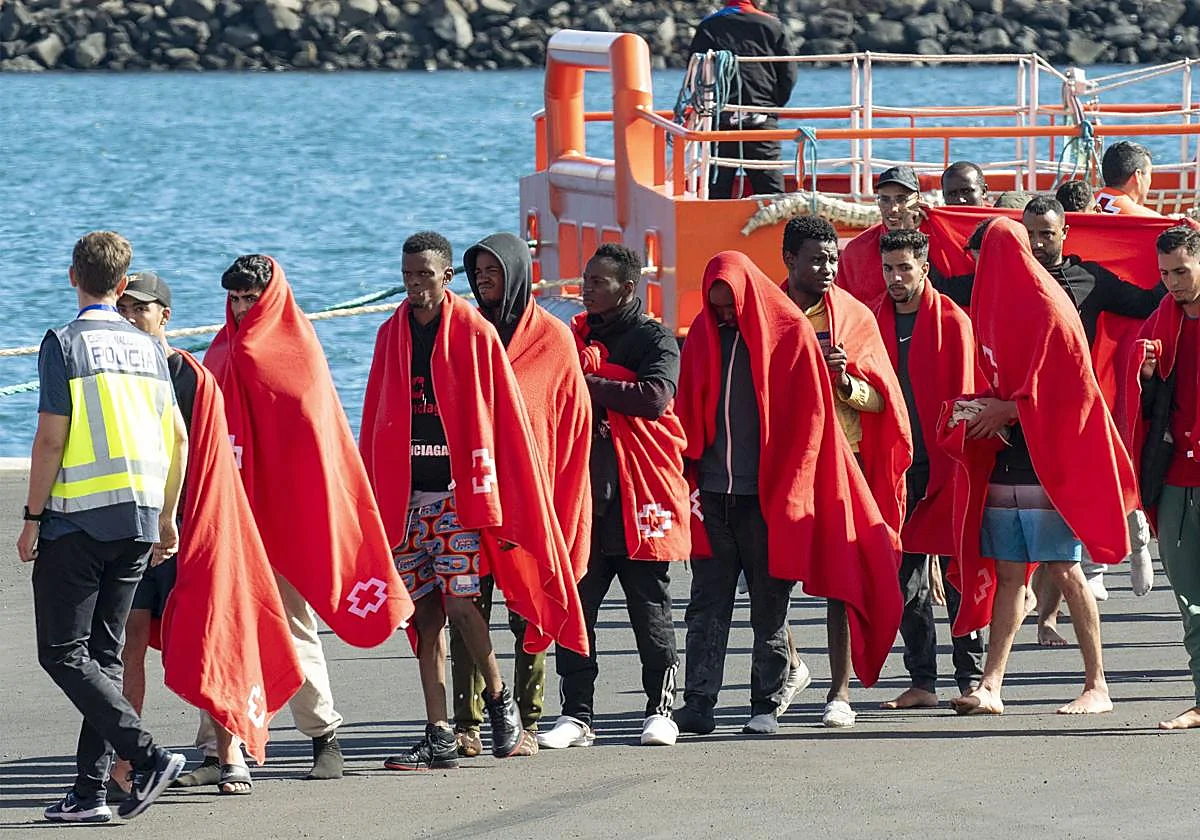 Tres migrantes mueren en una patera que se dirigía a Mallorca con 23 personas a bordo