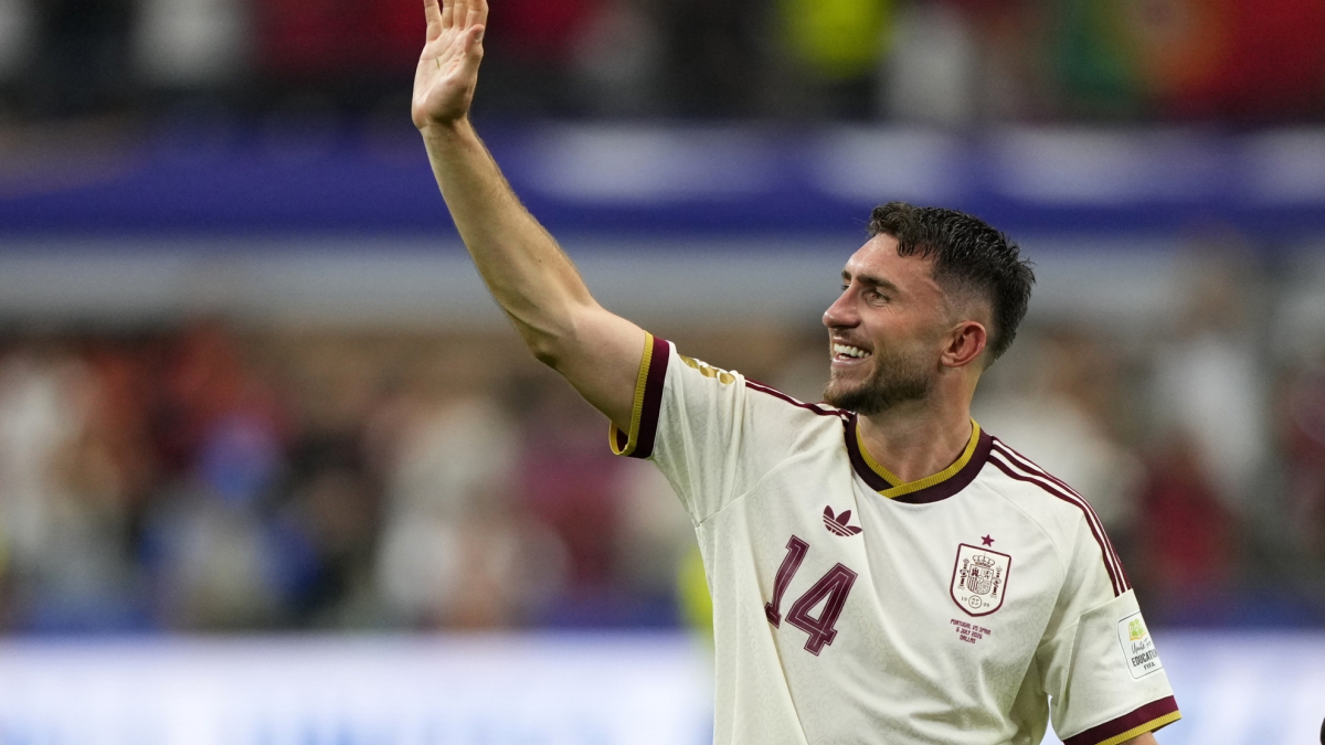 Adiós a la blanca, la camiseta que fue historia de los Mundiales