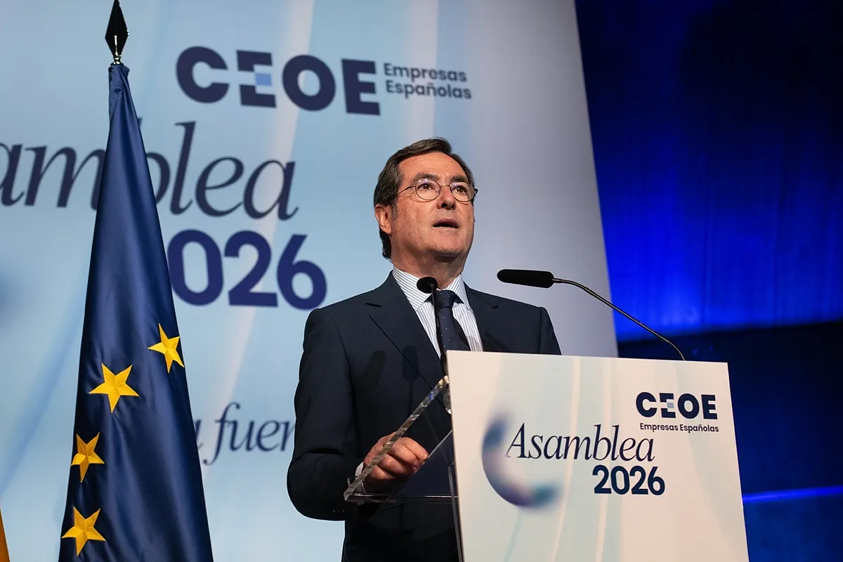 El apoyo de 15 patronales acerca la reelección de Garamendi en CEOE: amarra un 40% de votos