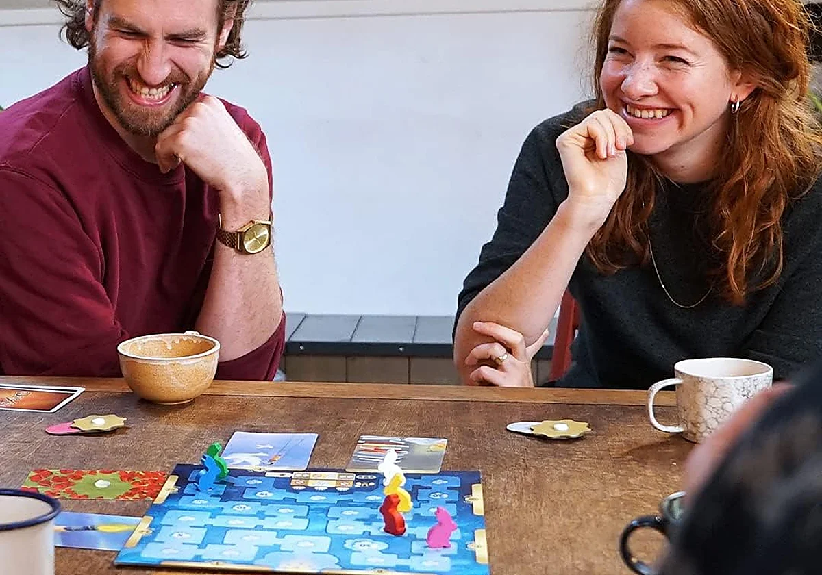 Despierta la imaginación familiar con el juego de mesa Asmodee Dixit
