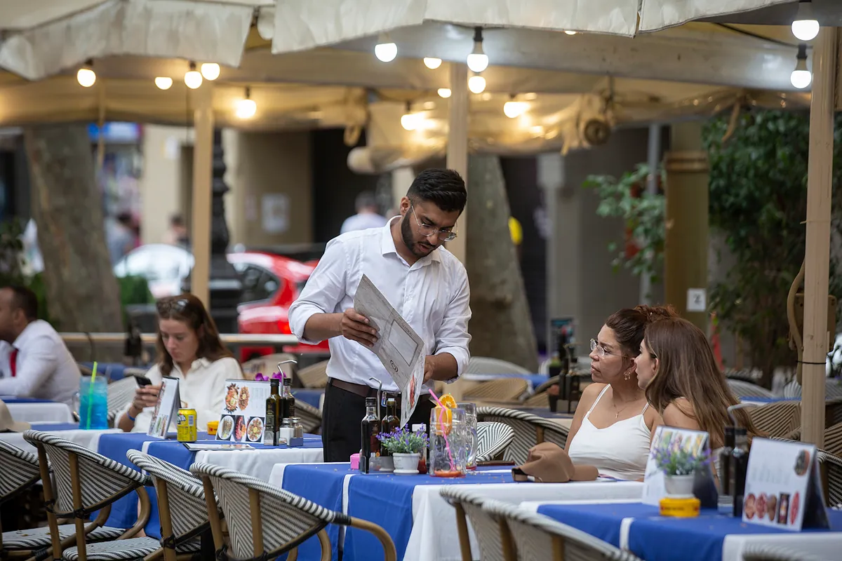 Las ventas del sector servicios suben un 5,1% en mayo y las de la industria lo hacen un 3,2%