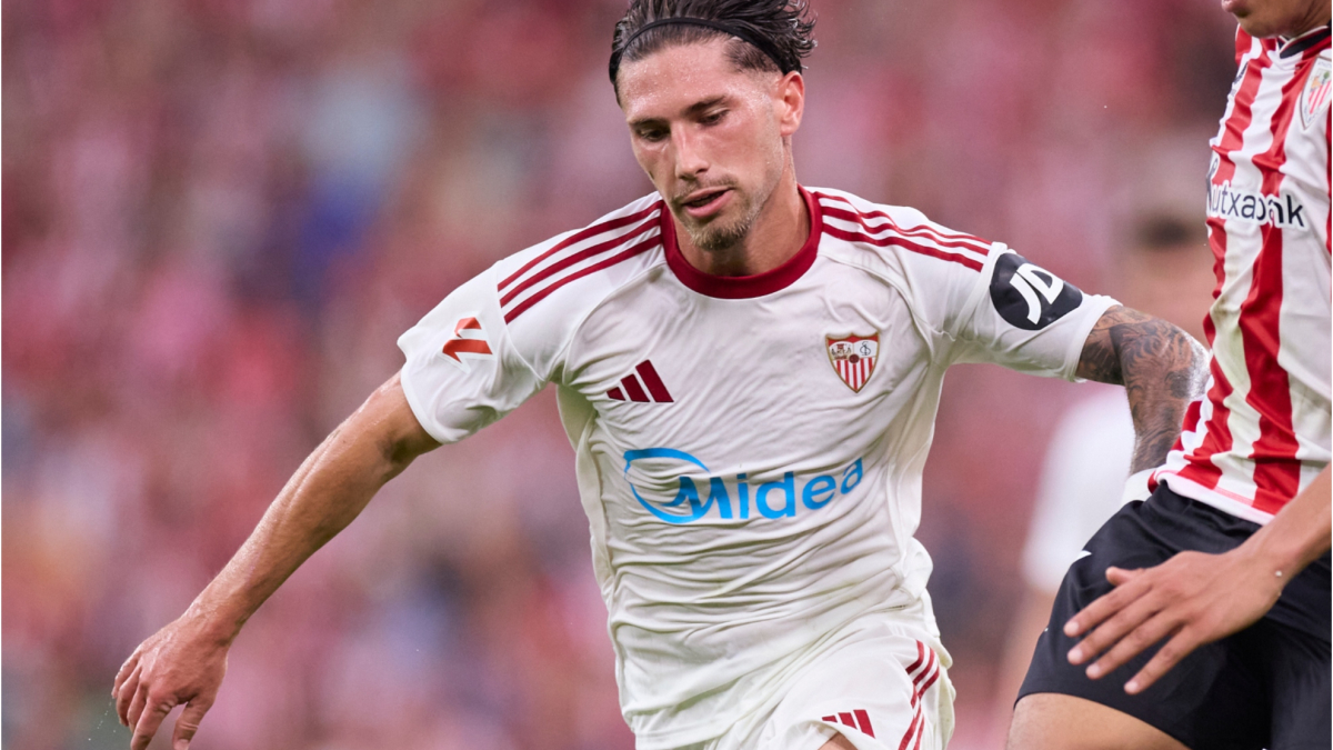 El Sevilla recupera a Carmona antes de viajar a Polonia