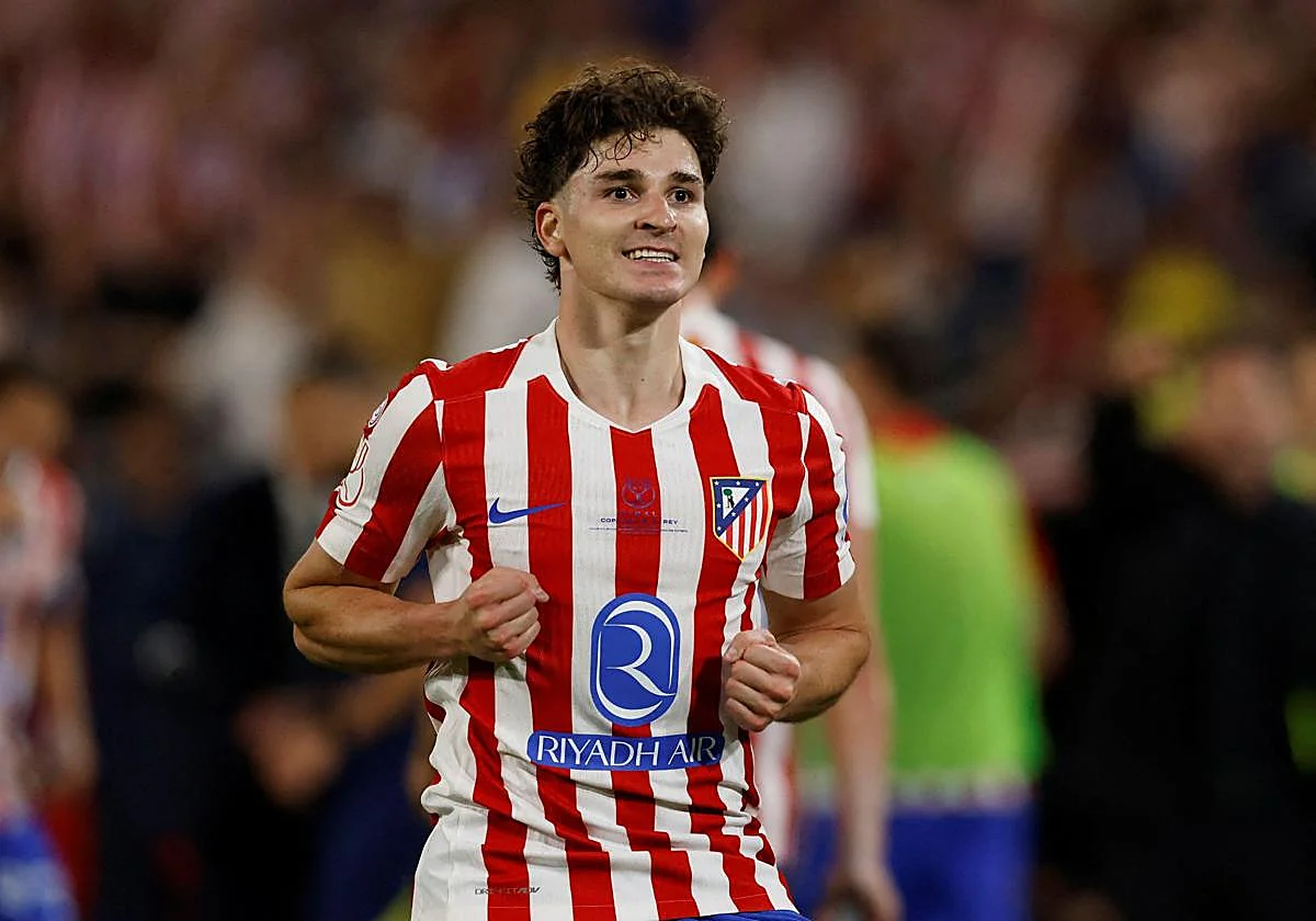El Atlético vuelve a darle con la puerta en las narices al Barça por Julián Álvarez