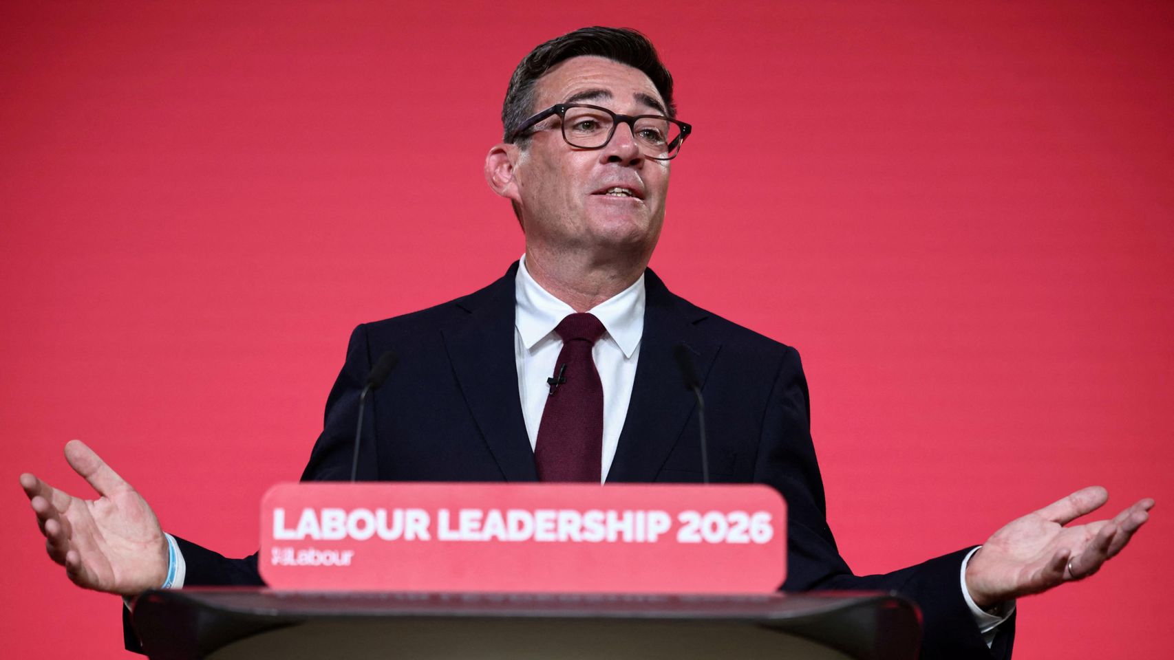 El Partido Laborista proclama a Andy Burnham como su nuevo líder y sustituirá a Starmer como primer ministro británico
