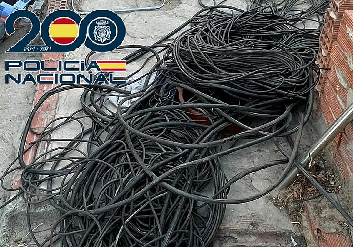 Cuatro detenidos por más de una treintena de robos de cableado de cobre en Málaga