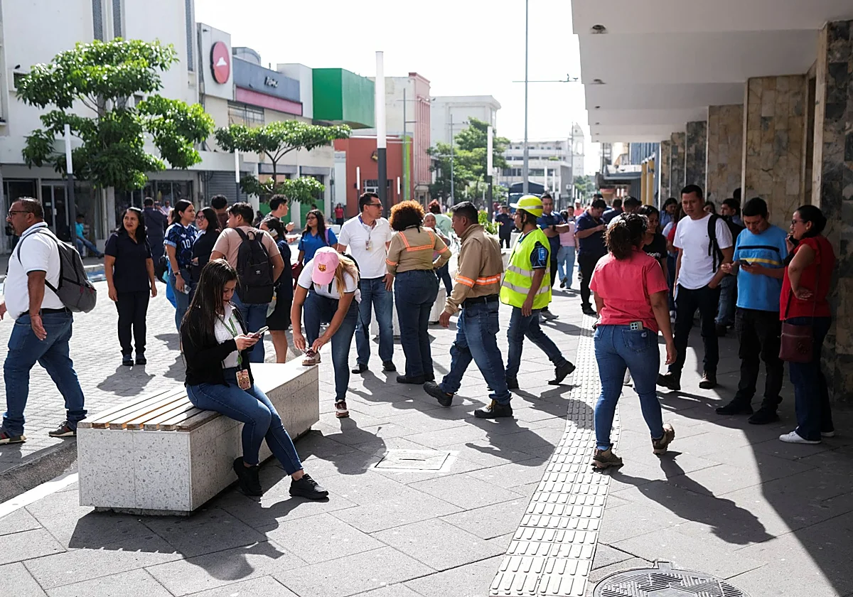 Alerta de tsunami en México y Guatemala tras un terremoto de magnitud 7,4