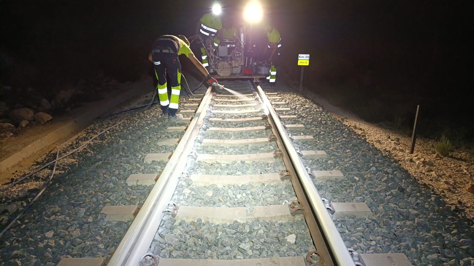 El Tram de Alicante se prepara para el calor extremo con refuerzos en vía, drenajes y retirada de vegetación