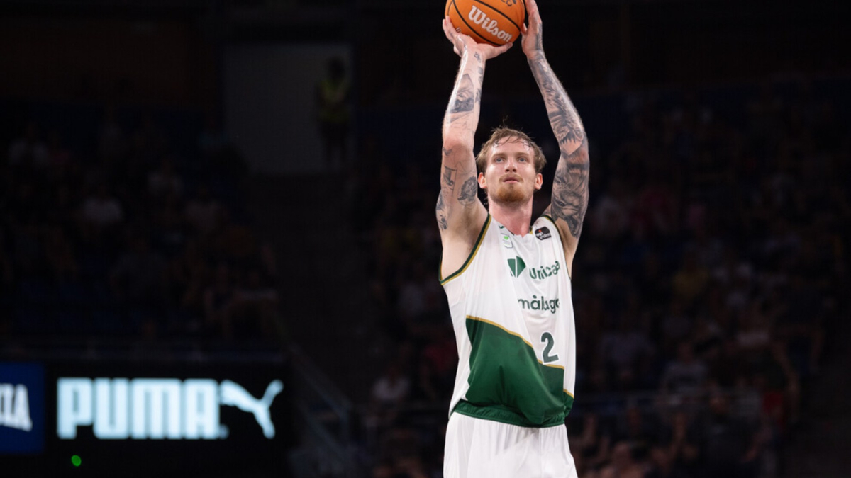Unicaja y Barça negocian el traspaso del pívot Balcerowski