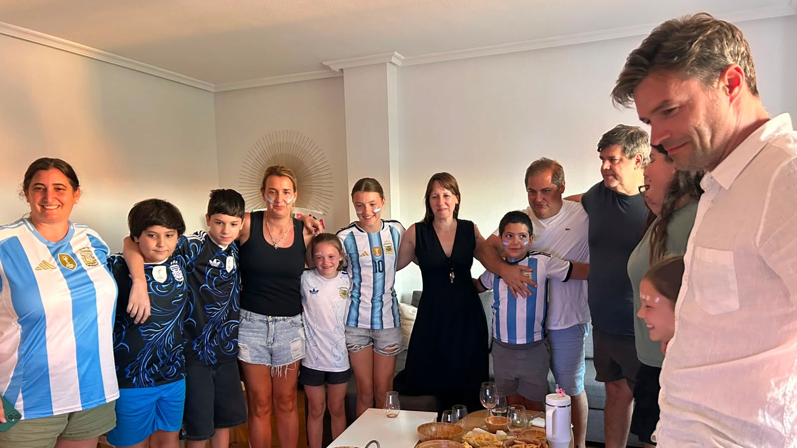 Los jugadores al congelador, dedos de diablo y “la abuela sin ver el partido”: las cábalas de los argentinos que no funcionaron en la final "agridulce"