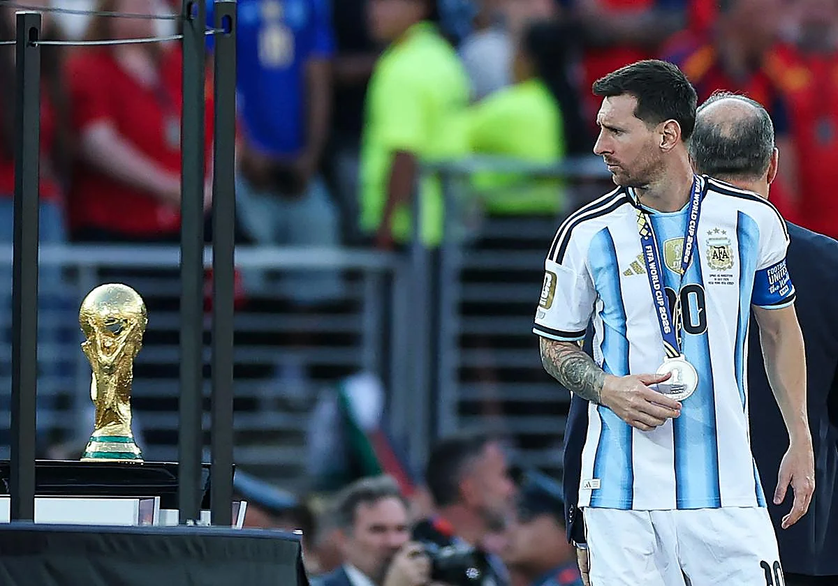 España se fue «muy feliz» por la puerta grande; Argentina, en silencio por la de atrás