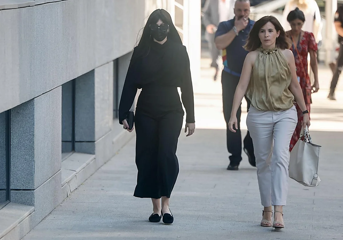 Jésica Rodríguez, expareja de Ábalos, guarda silencio en su declaración como imputada en el 'caso Koldo'