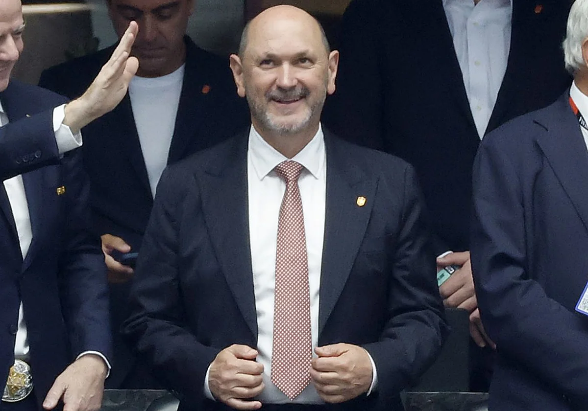 Rafael Louzán, lo contrario a Rubiales