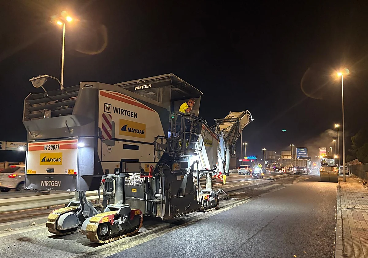 Empiezan las obras para reasfaltar la autovía A-357 en su acceso a Málaga