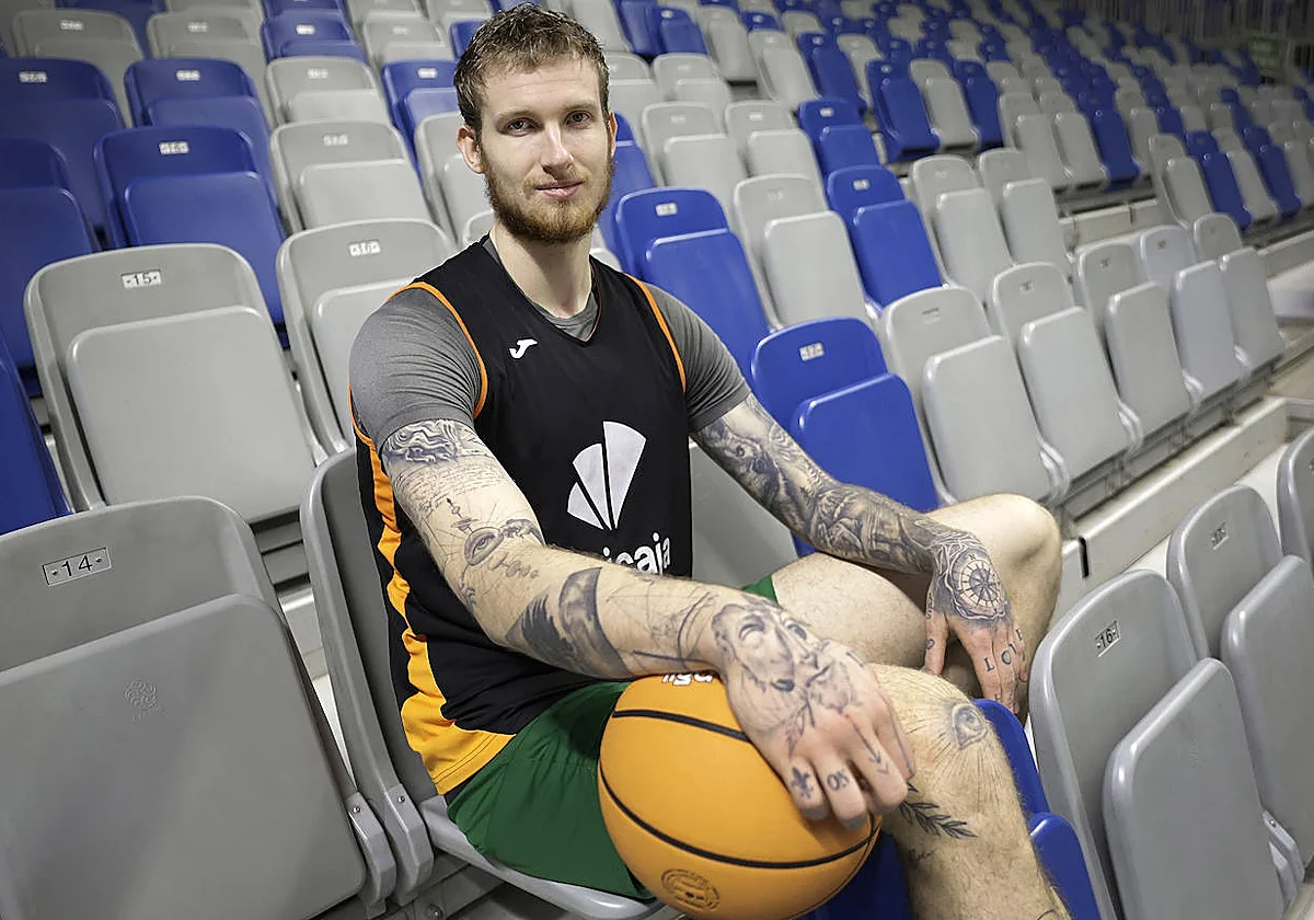 El Unicaja confirma la salida de Balcerowski, que ficha por el Barcelona
