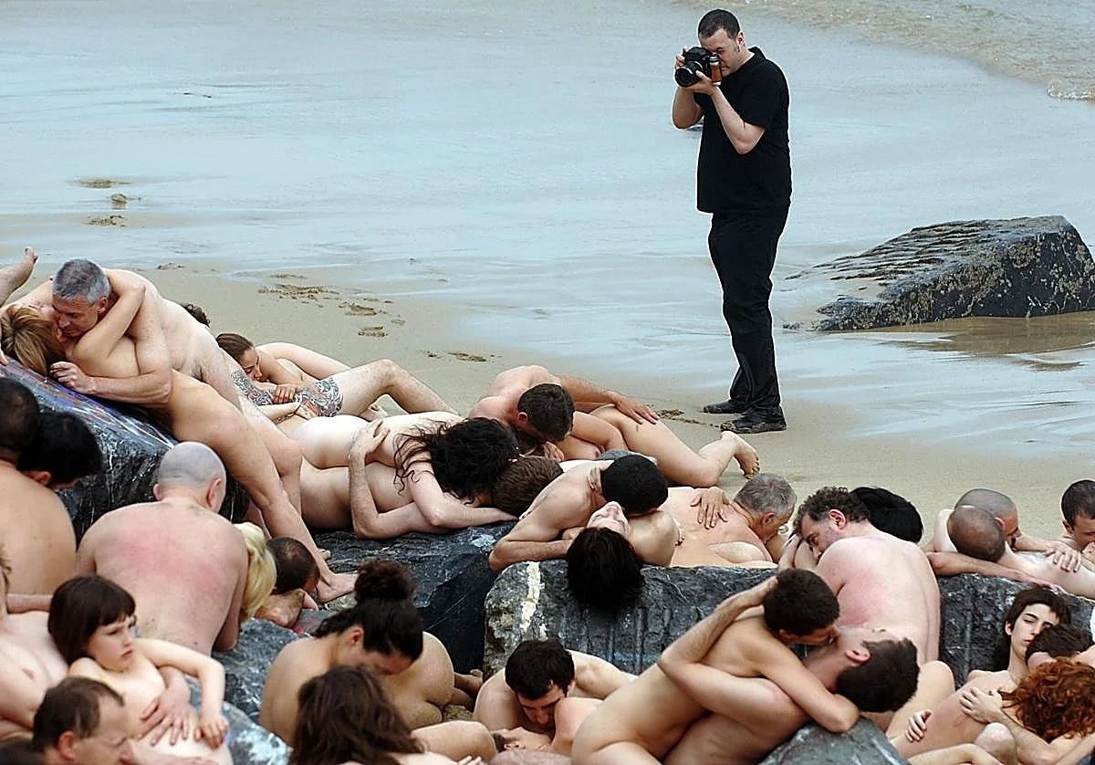 Spencer Tunick, el fotógrafo de los desnudos masivos, entusiasmado con su presencia en Gran Canaria