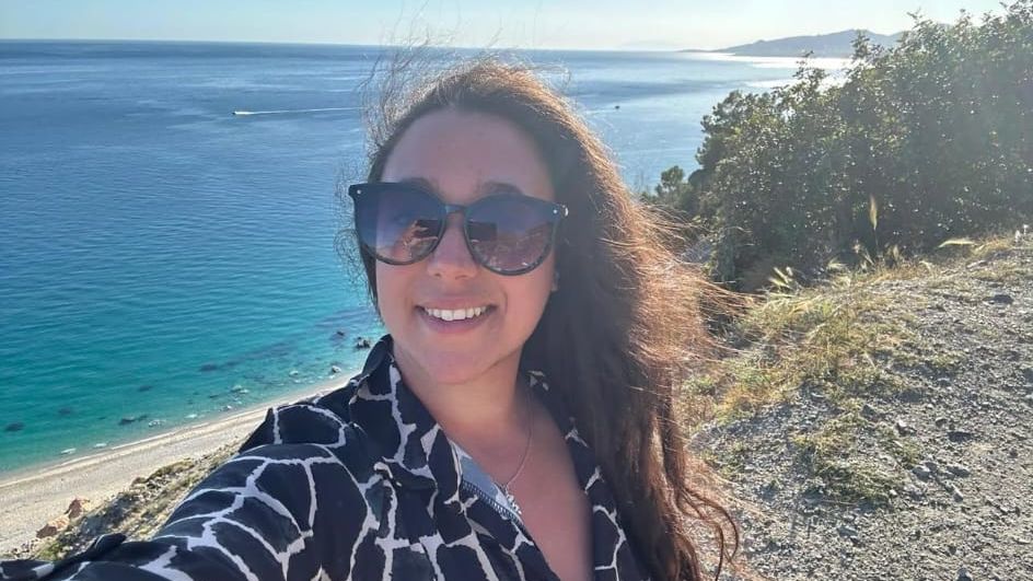 Antequera llora a María, asesinada a puñaladas por el padre de sus hijos: "Era una buscavidas y una madraza"