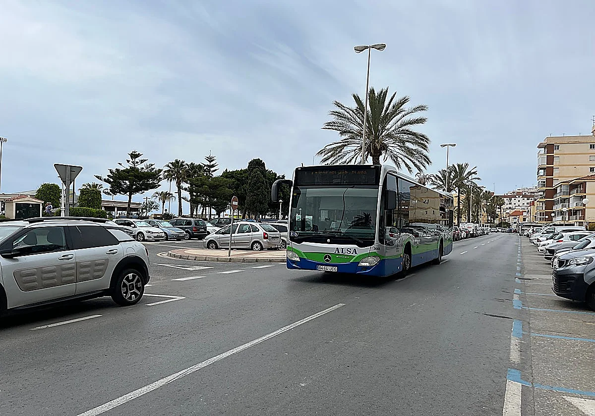 Vélez-Málaga in talks to bring local and university transport into Malaga metropolitan consortium