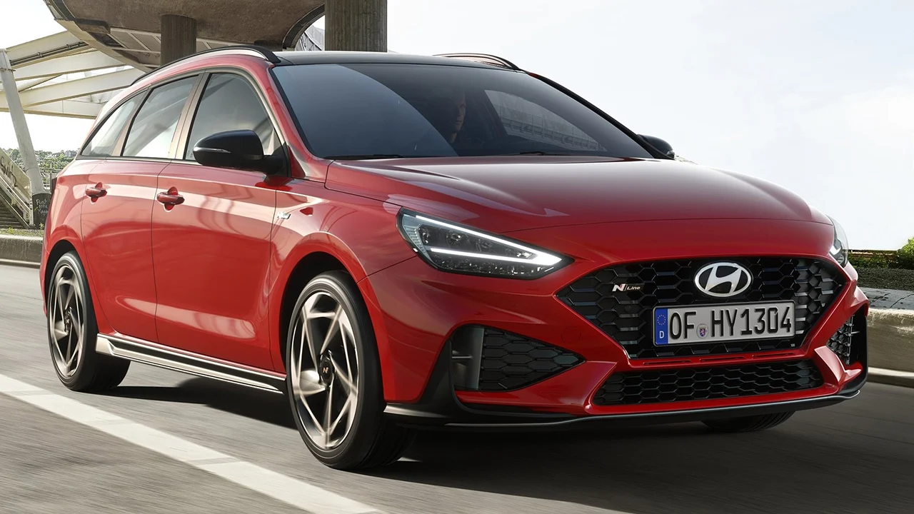 Bueno, bonito y barato, el Hyundai i30 con extra de maletero baja 6.700 € y se planta en territorio SEAT