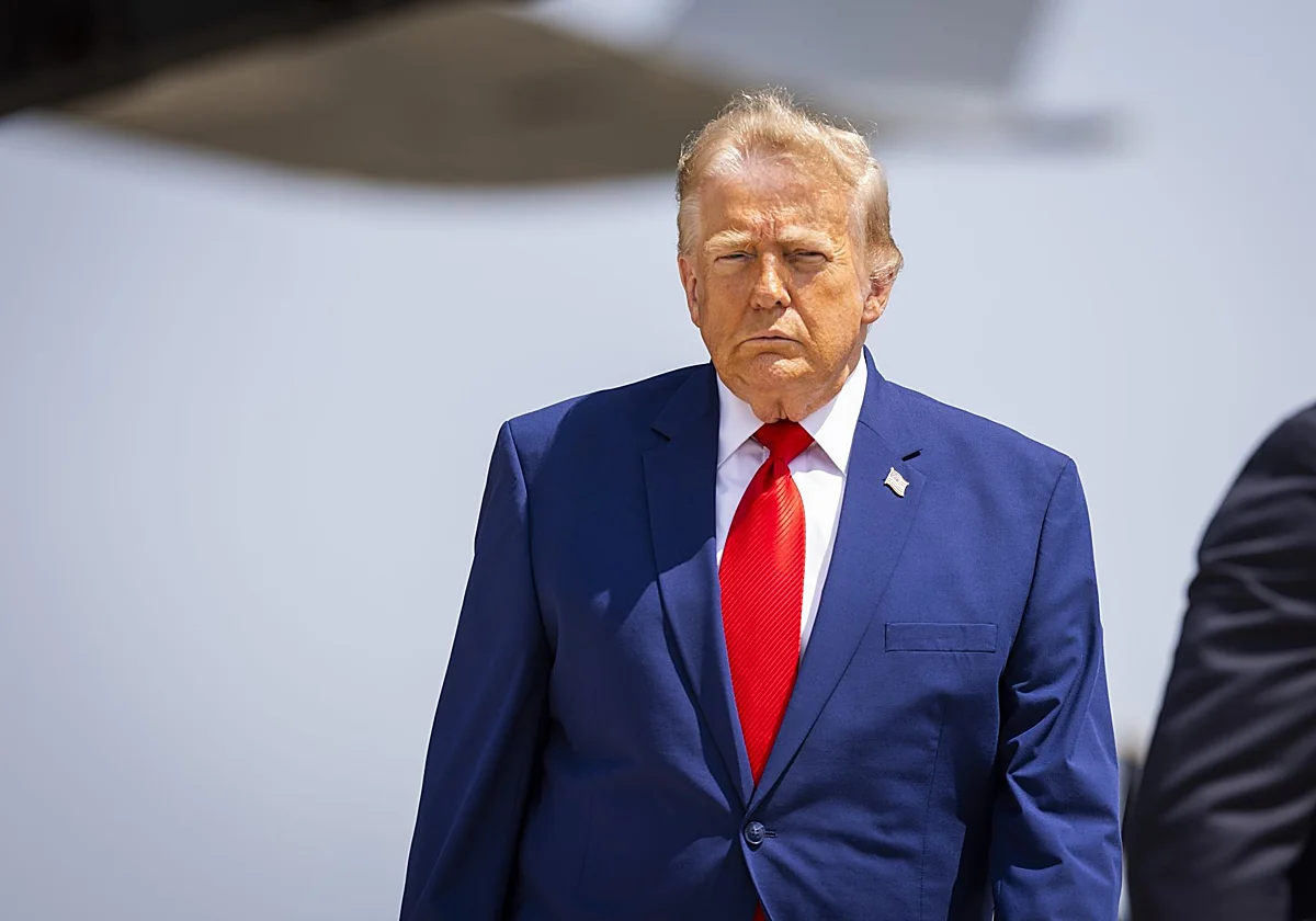 Trump amenaza con «destruir un puente o una central eléctrica» en Irán por cada buque atacado en Ormuz