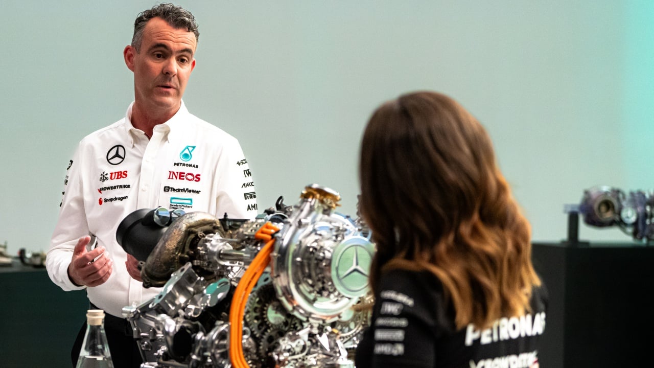 El jefazo de los motores Mercedes avisa en plena ola de rumores: “¿Quién dice que alguien no ha encontrado una solución única?”