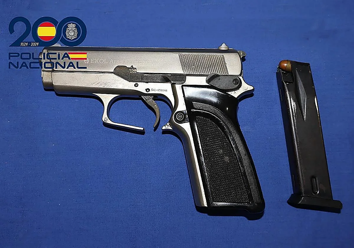 Detenido en Salamanca por agredir a su expareja y amedrentarla con una pistola detonadora modificada