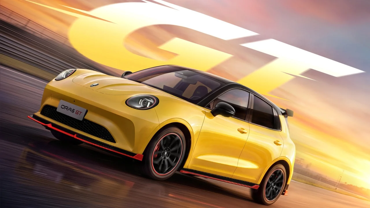 Recién llegado a España, el ORA 5 no se conforma: aparece en China una versión GT y otra Sport