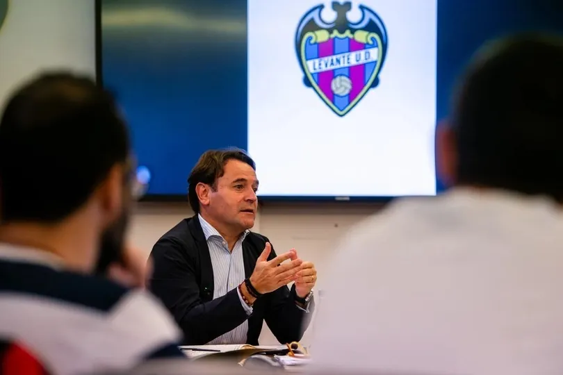 Danvila negocia la compra de 33 millones de deuda de los principales acreedores del Levante