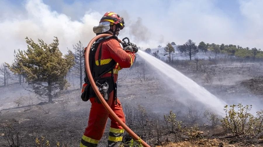 Los incendios se desbocan: los 343 fuegos registrados hasta la fecha triplican los declarados en 2025 a estas alturas del año