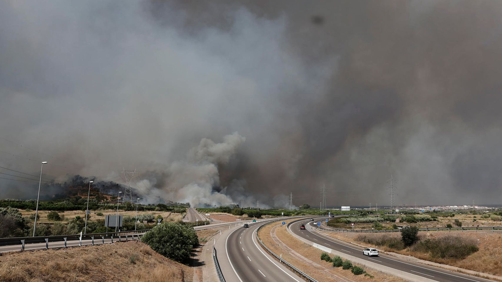 Incendios en Madrid y resto de España, hoy en directo | Fuegos activos, mapa, carreteras cortadas y municipios afectados