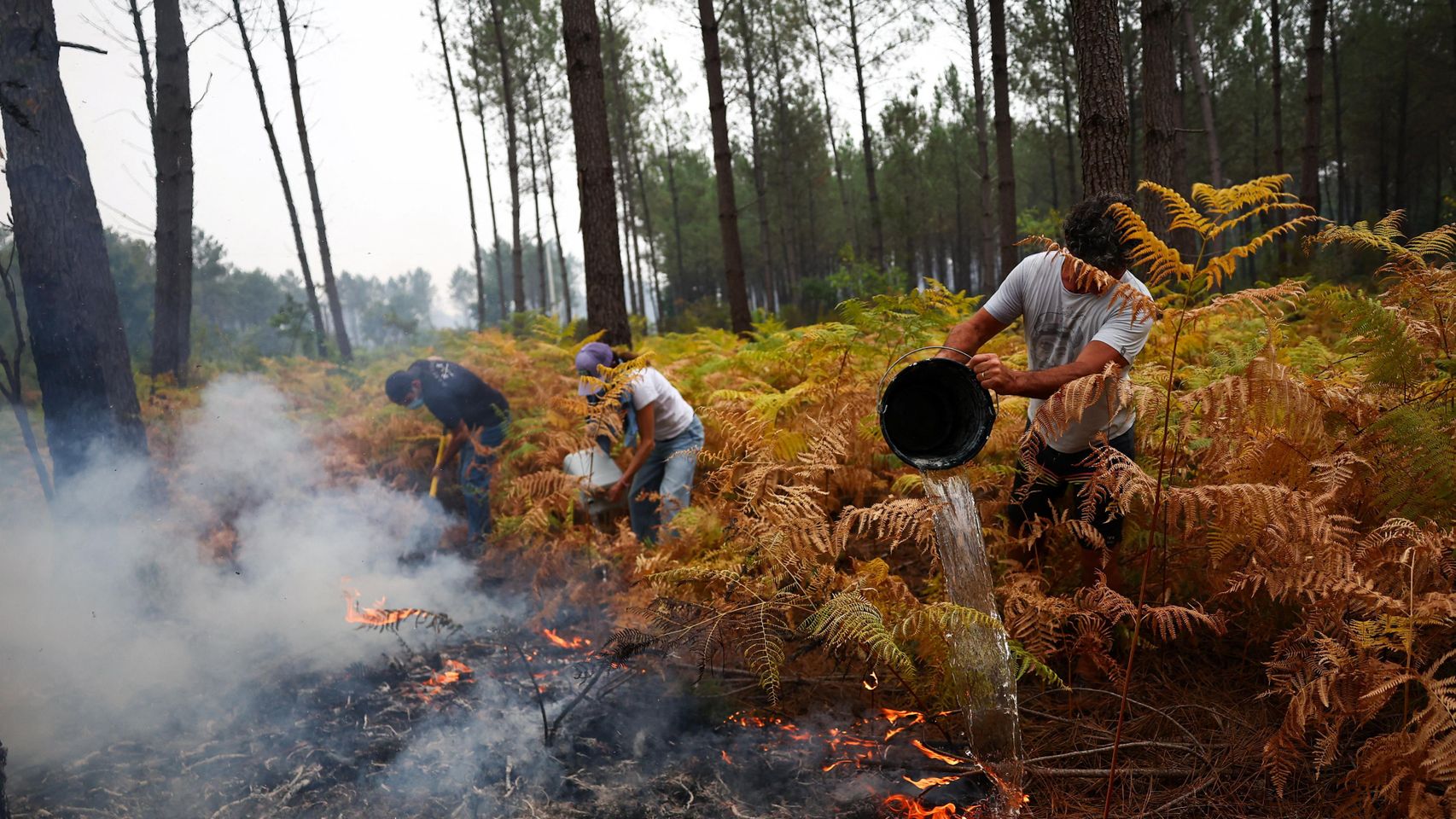 Francia vive su peor ola de incendios: casi 98.000 hectáreas quemadas y 200.000 personas evacuadas