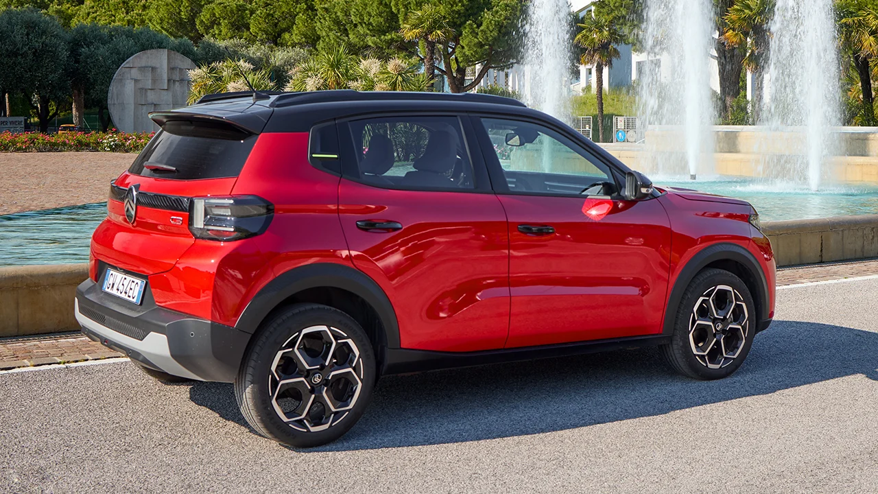 Con motor de gasolina y precio de Dacia Sandero, este SUV francés es el chollo con el que no contaban los chinos