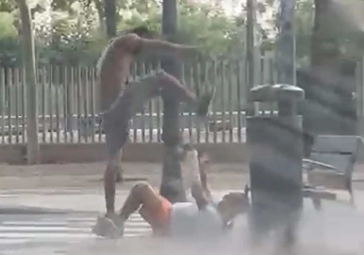 A prisión por intentar matar de una paliza a un desconocido en Valencia