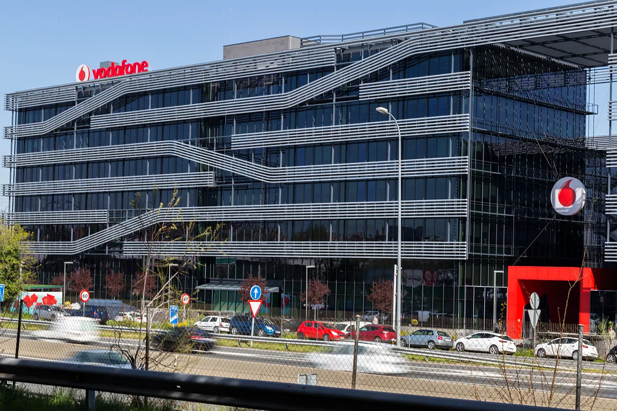 Vodafone quiere relevar a Vantage con las torres de Cellnex y American Tower