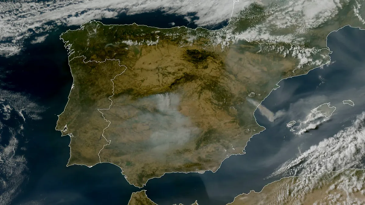 Los incendios de Madrid y Ávila confluyen en un mismo frente: hoy puede ser un día decisivo para contenerlos
